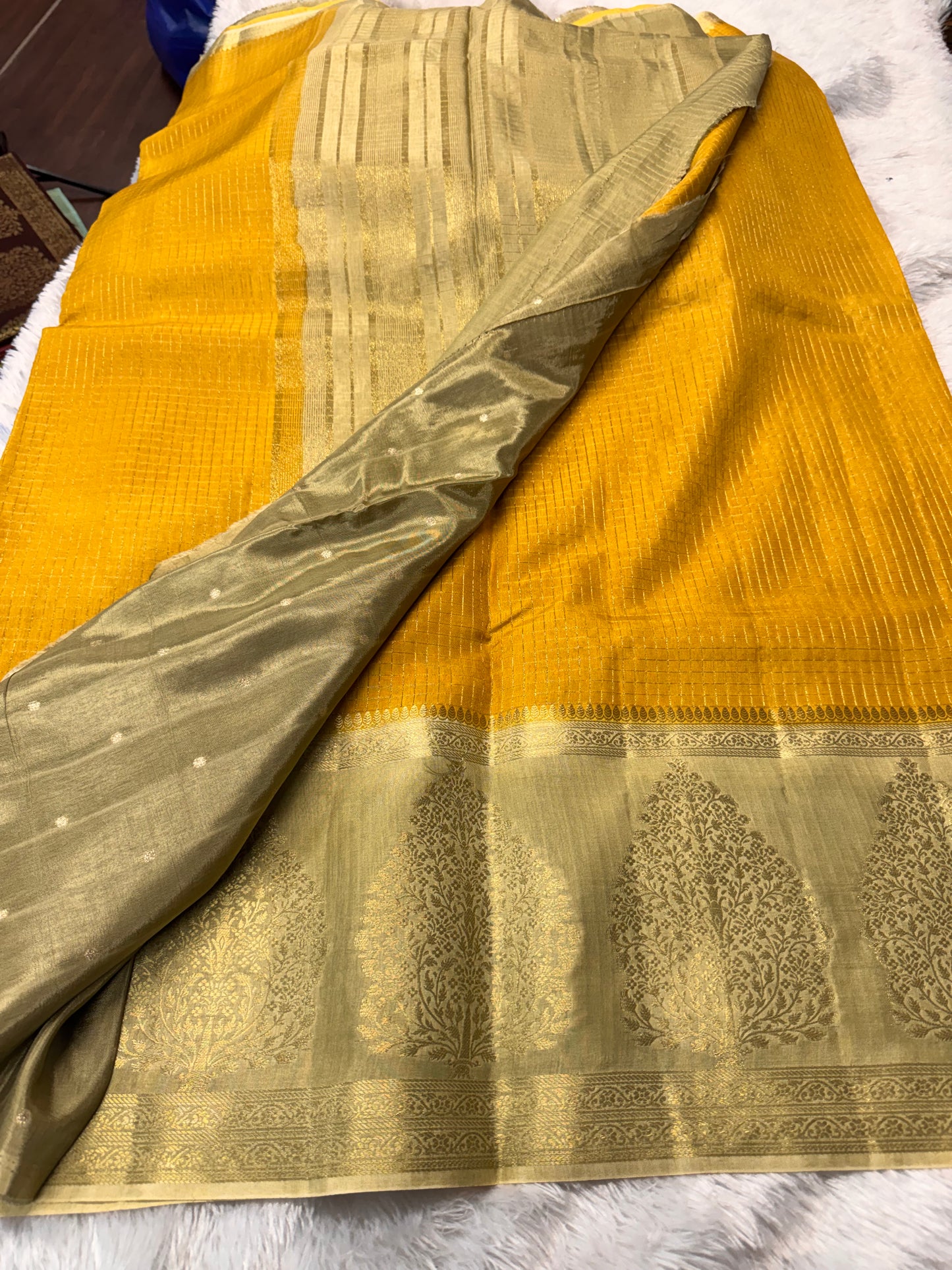 Mango pattu vintage checks saree-SR1276I