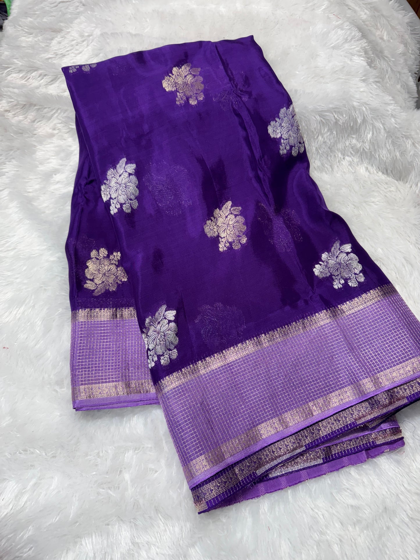 Chinnon silk fancy saree-SR1121E