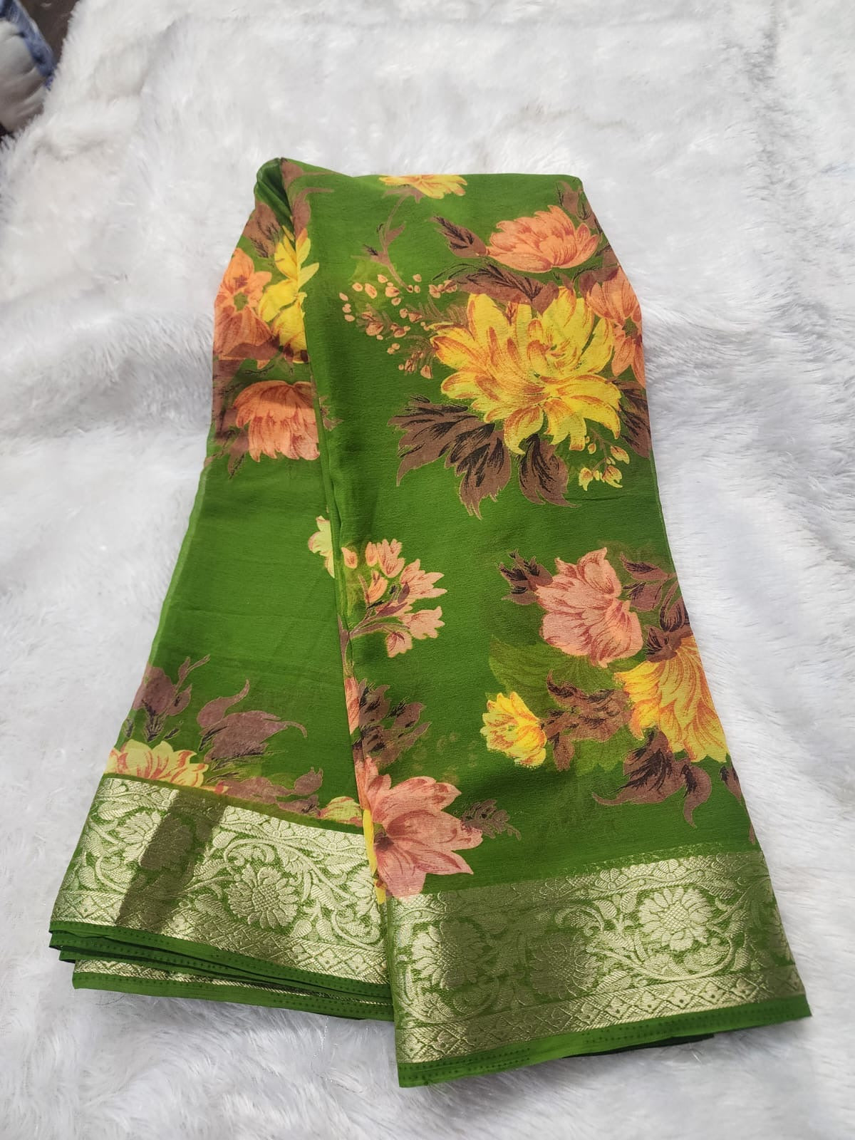 Soft chinnon digital print saree-SR1304G