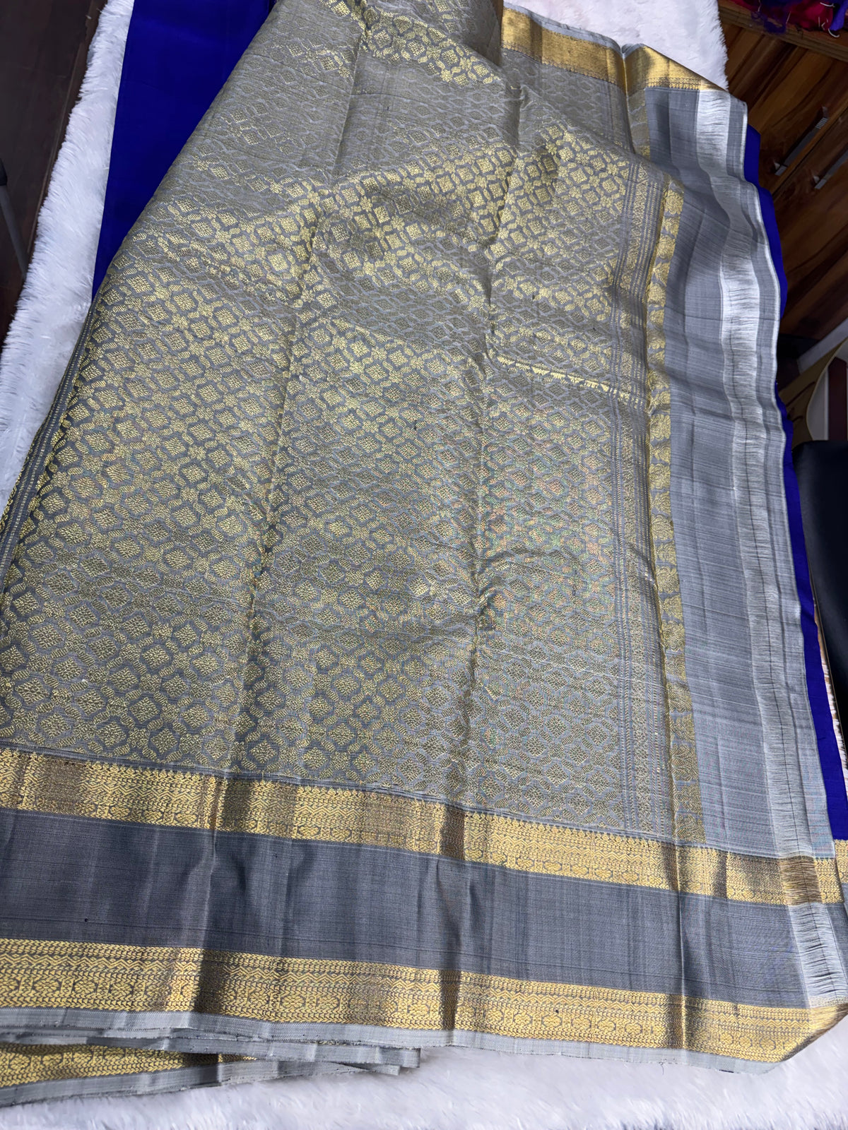 Handloom vintage Kanchipattu saree-SRKP13