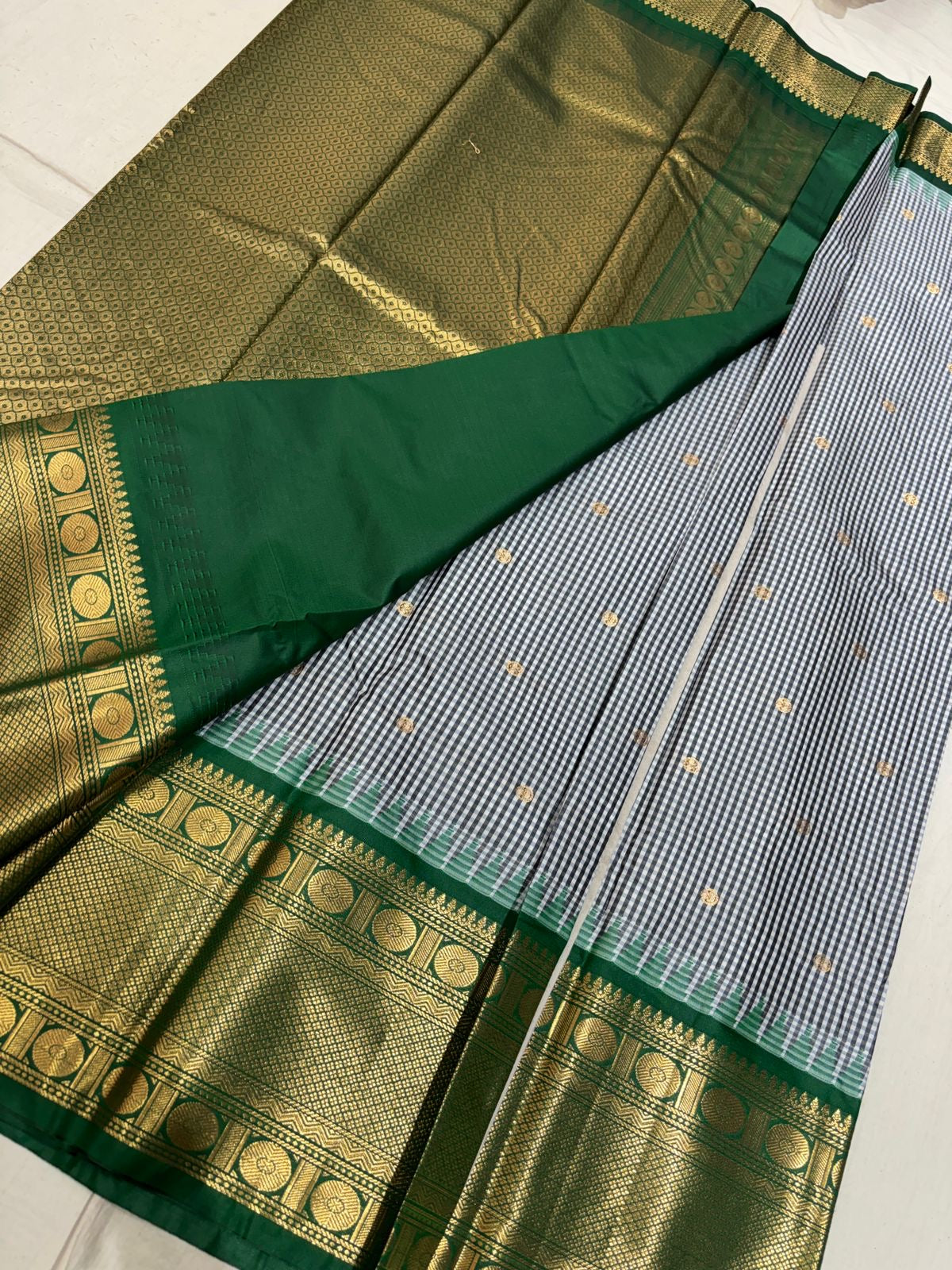 Vintage Gadwal saree-SR1189C