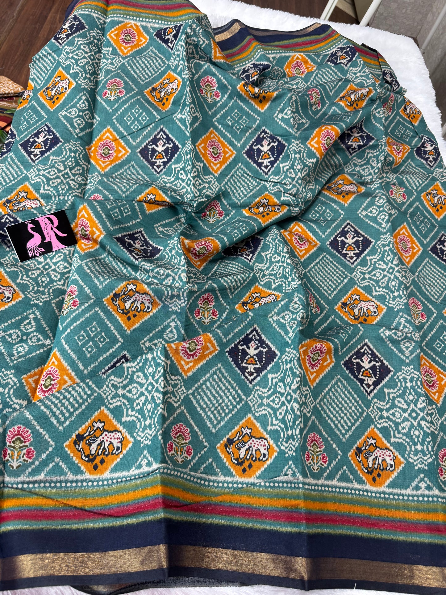 Maheswari silk Patola saree-SR1038A