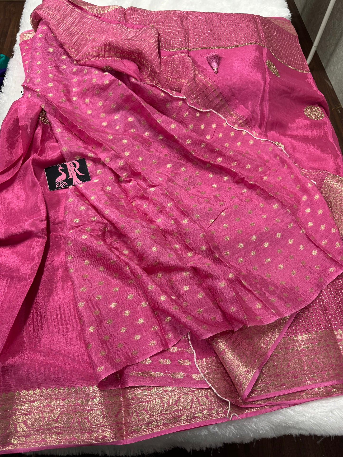 Pure wrinkle chiffon zari checks border-SR1040F