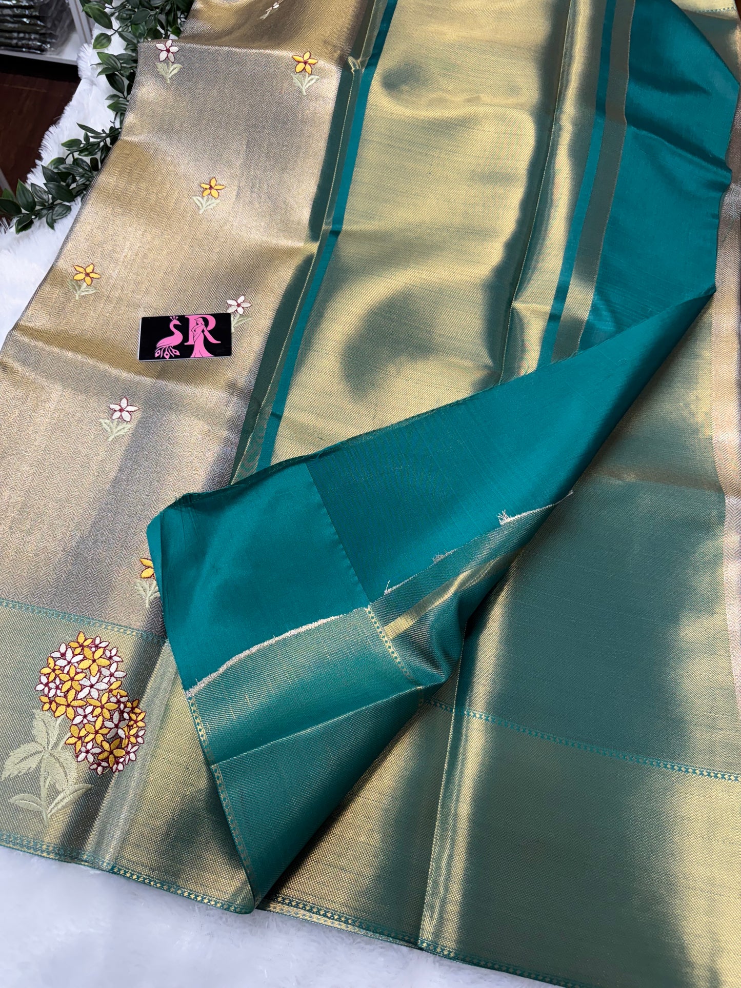 Kanchi tissue embroidery-SR1062E