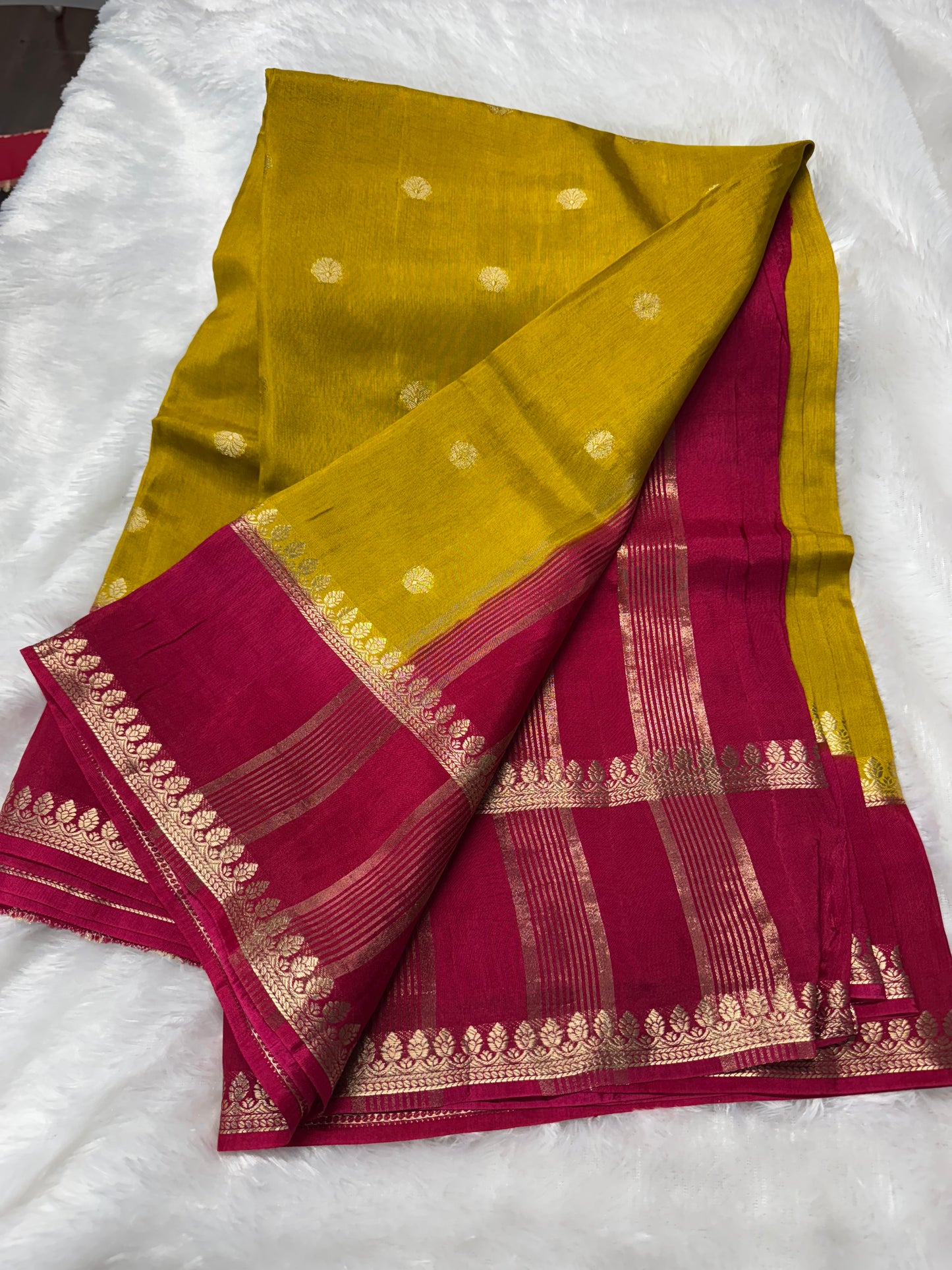 Russian silk vintage saree-SR1176G