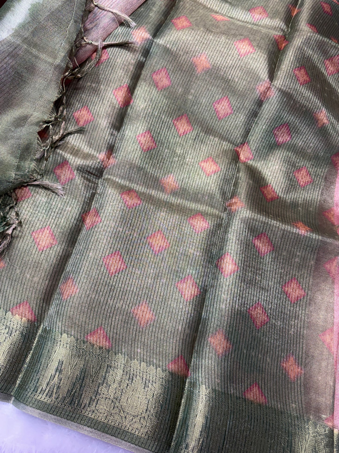 Banarasi tissue-SRS026B