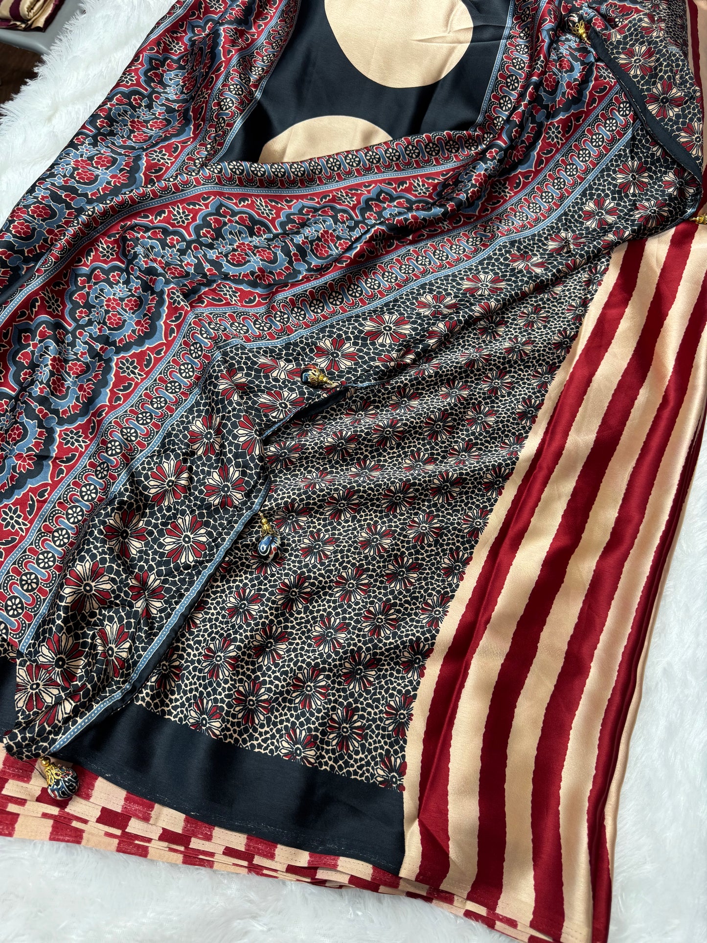 Ajrakh saree-SR1059E