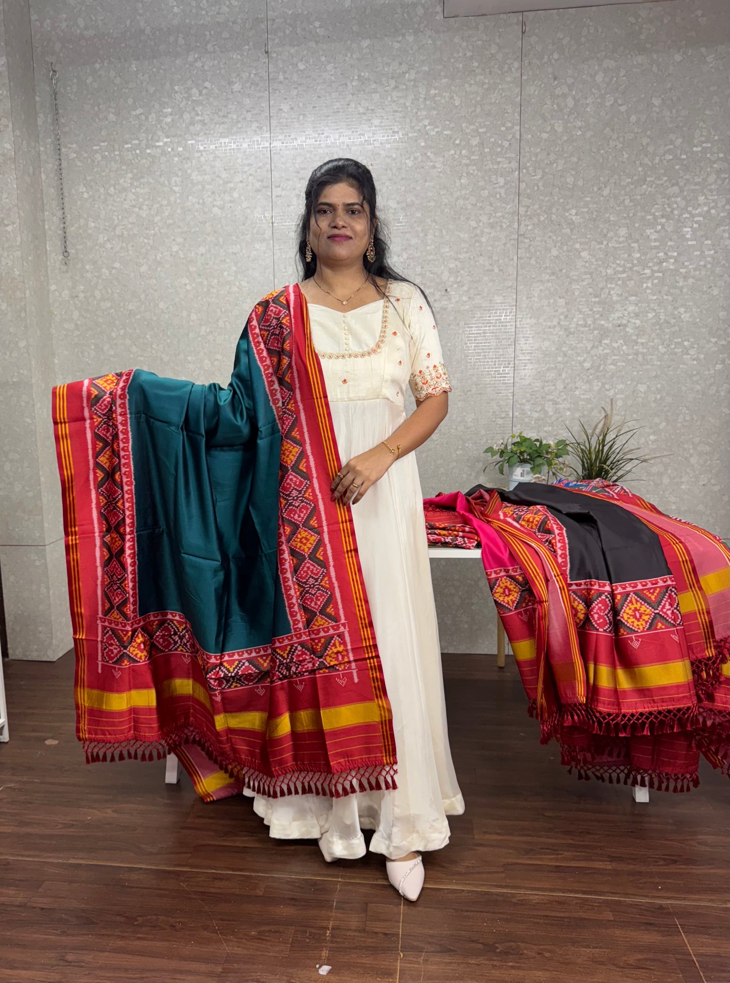 Patola dupatta-SRD001B