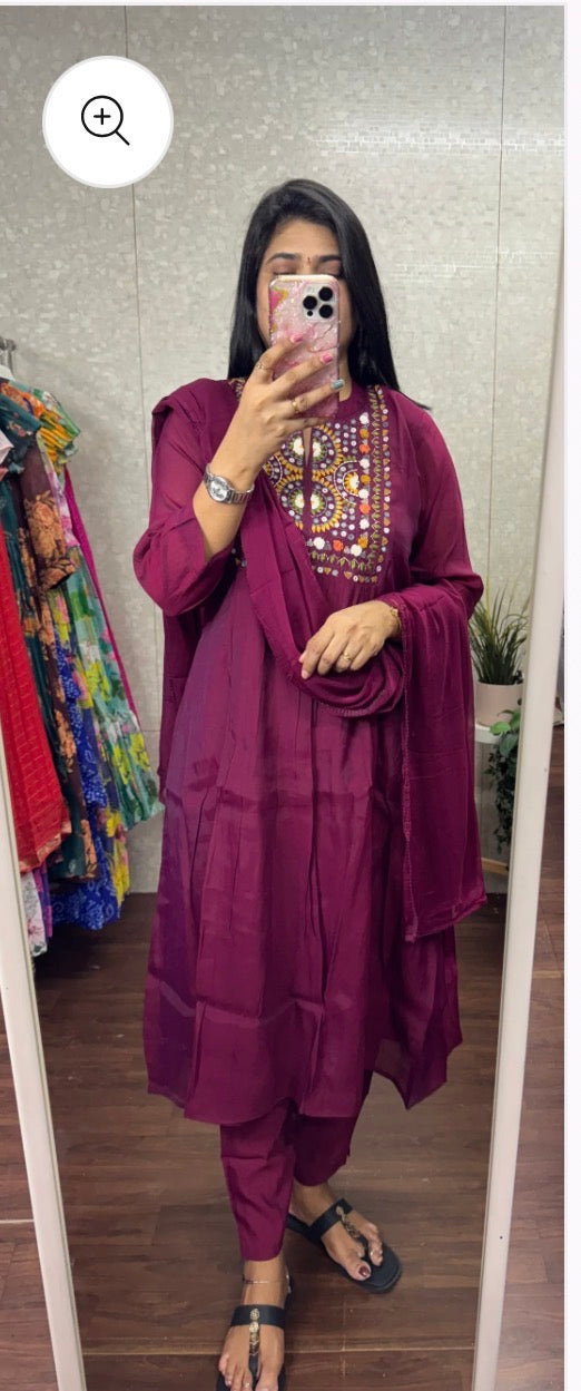 Mulchanderi mirror work suit-SRX001