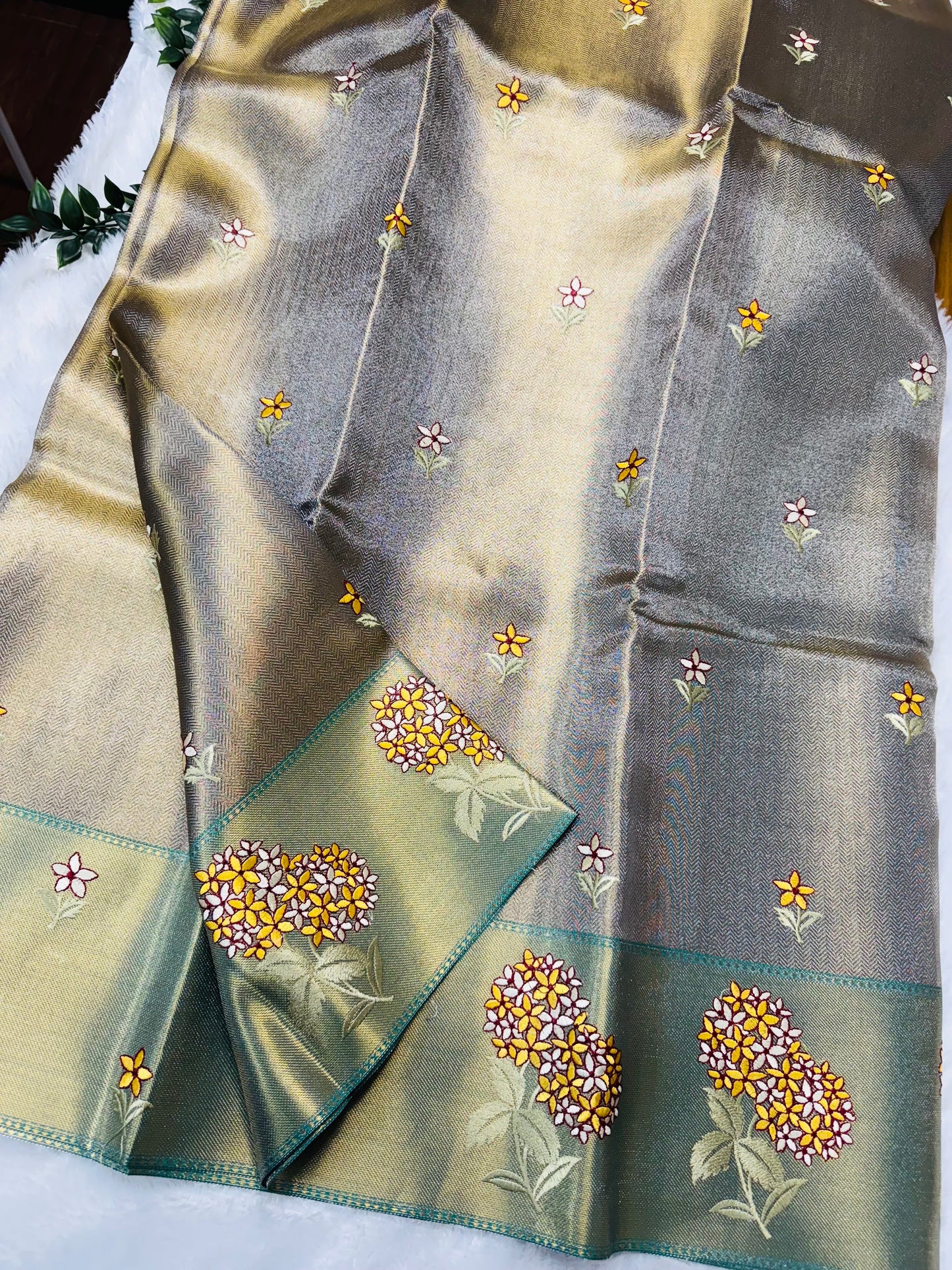 Kanchi tissue embroidery-SR1062E