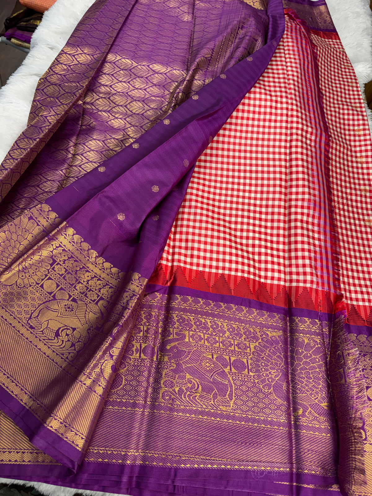 Soft Gadwal madras checks sarees-SR1325C