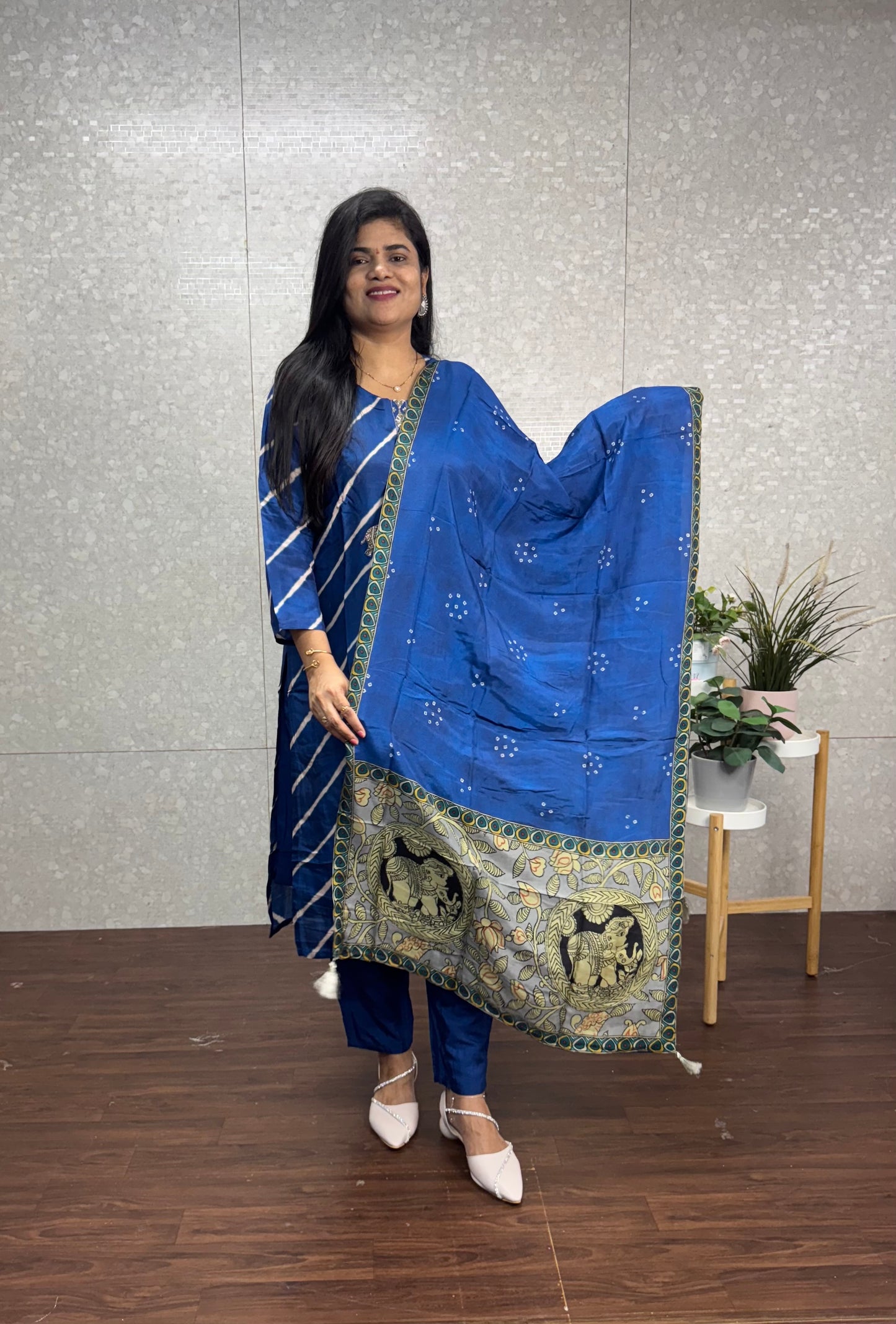 Dola silk party wear suit-SRS011