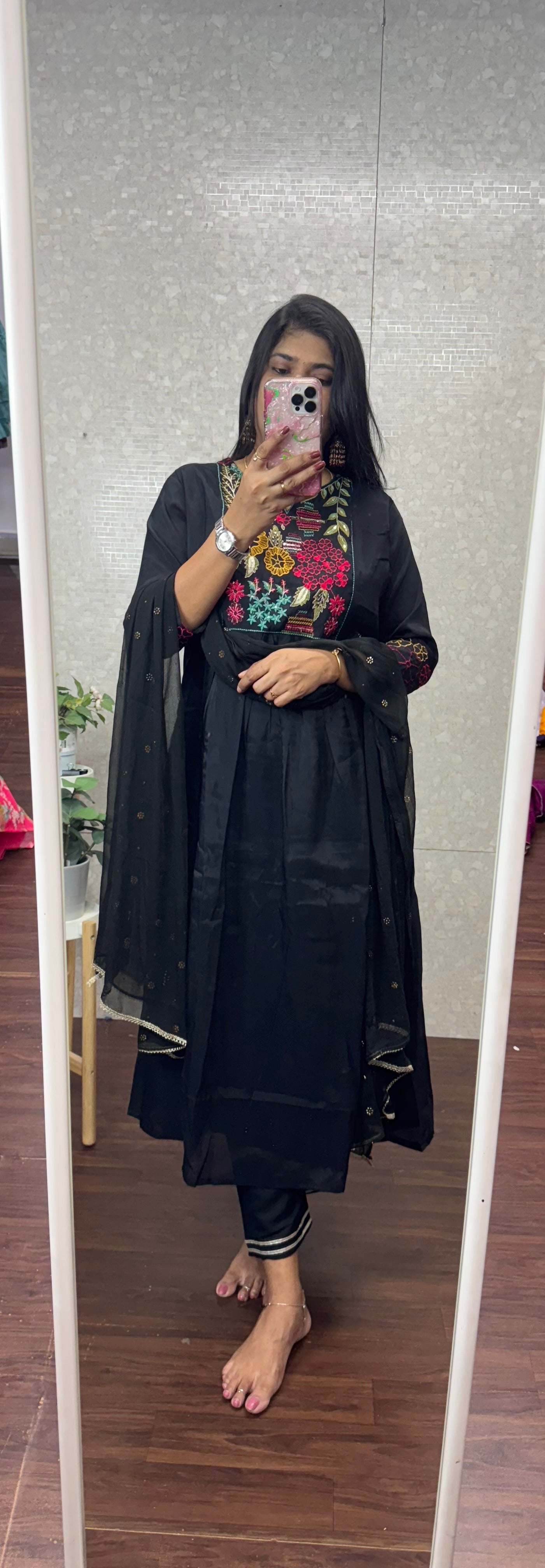 Mulchanderi suit-SRS038