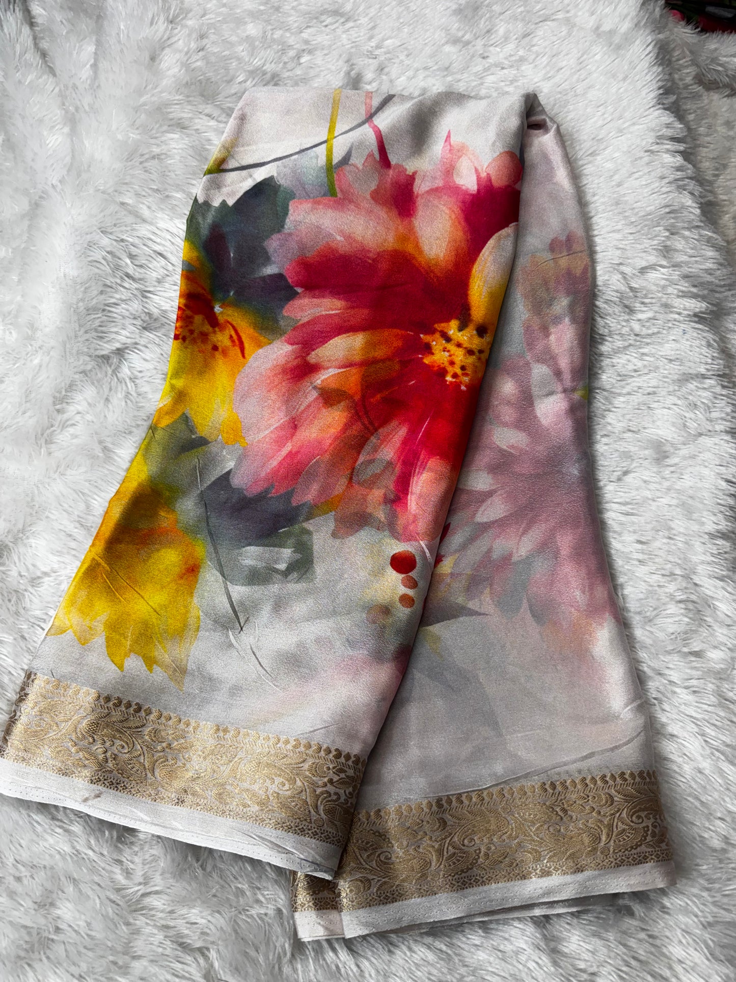 Chinnon digital print saree-SR1232Q
