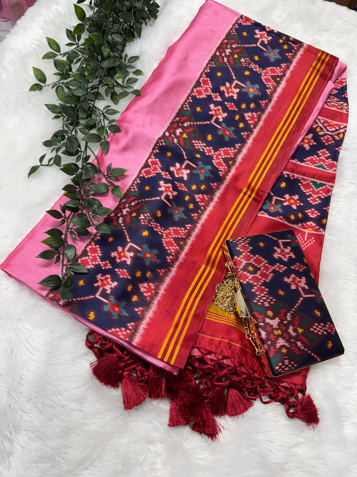 Patola saree-SR1157A