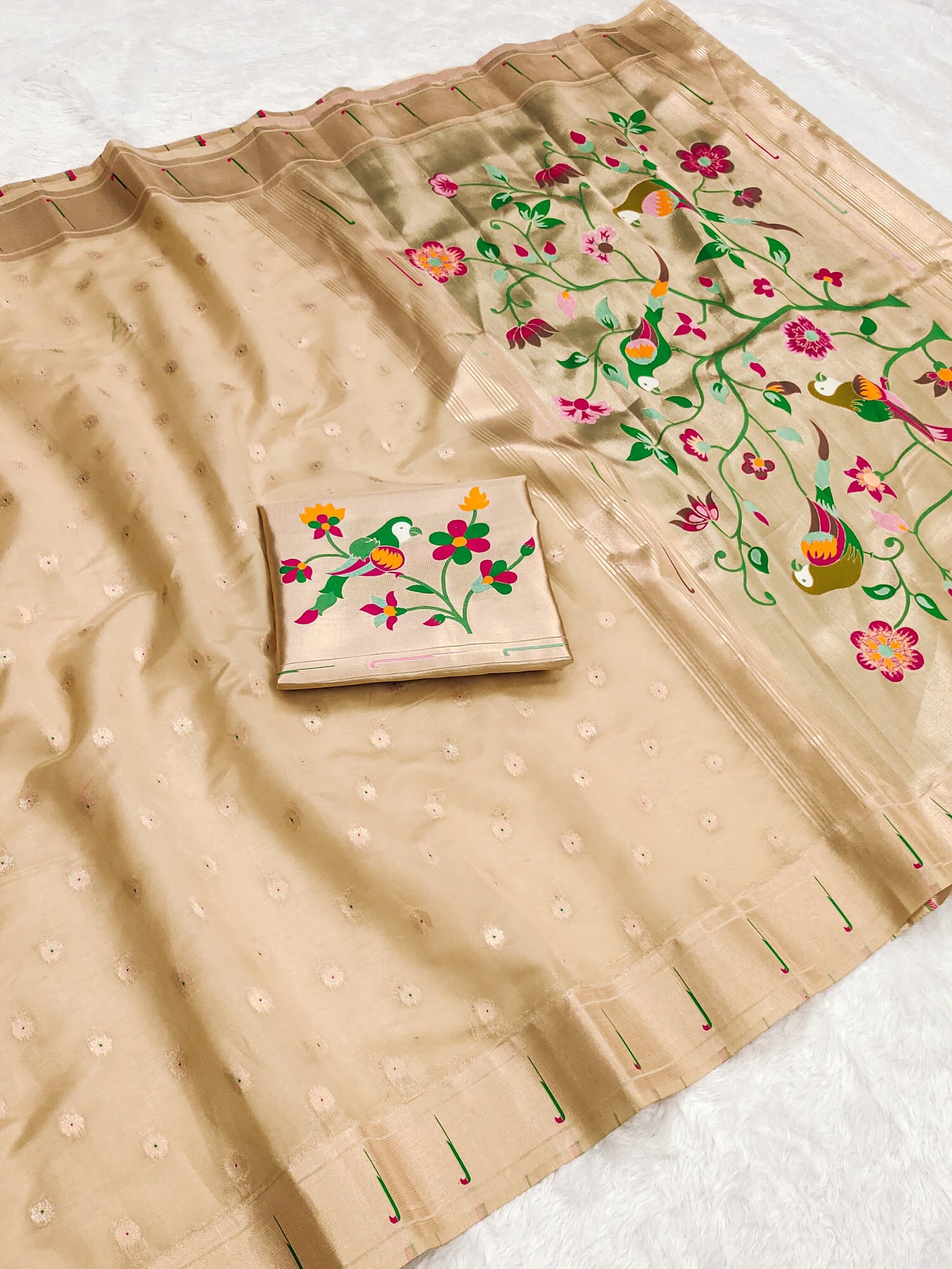 Kora Paithani saree-SRP401D