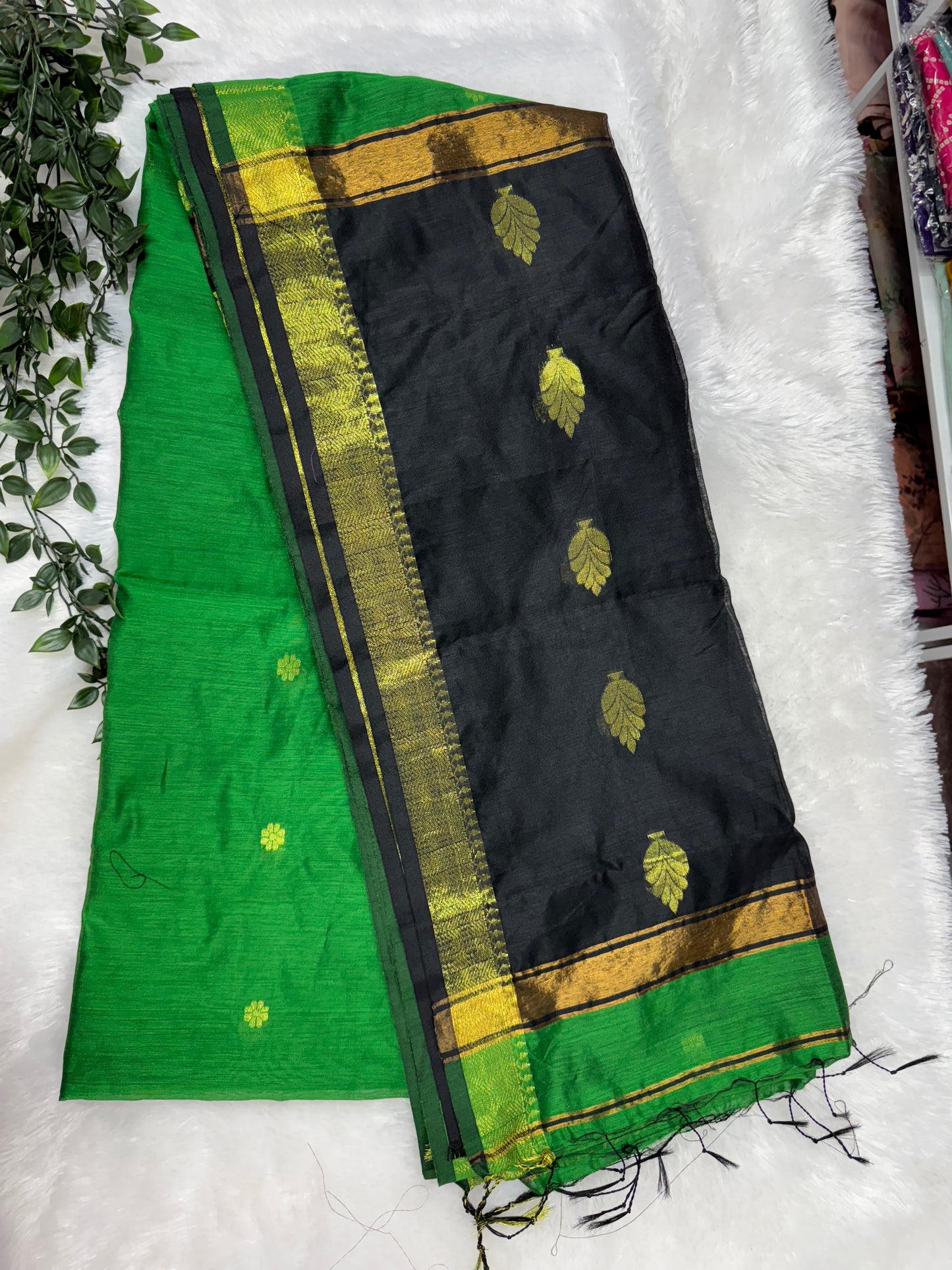Maheswari silk saree-SR1137G