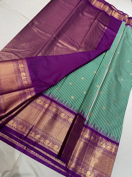 Vintage Gadwal saree-SR1189E