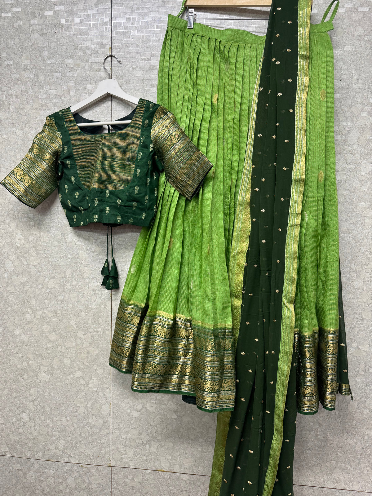 Vintage checks lehanga-SRL005A