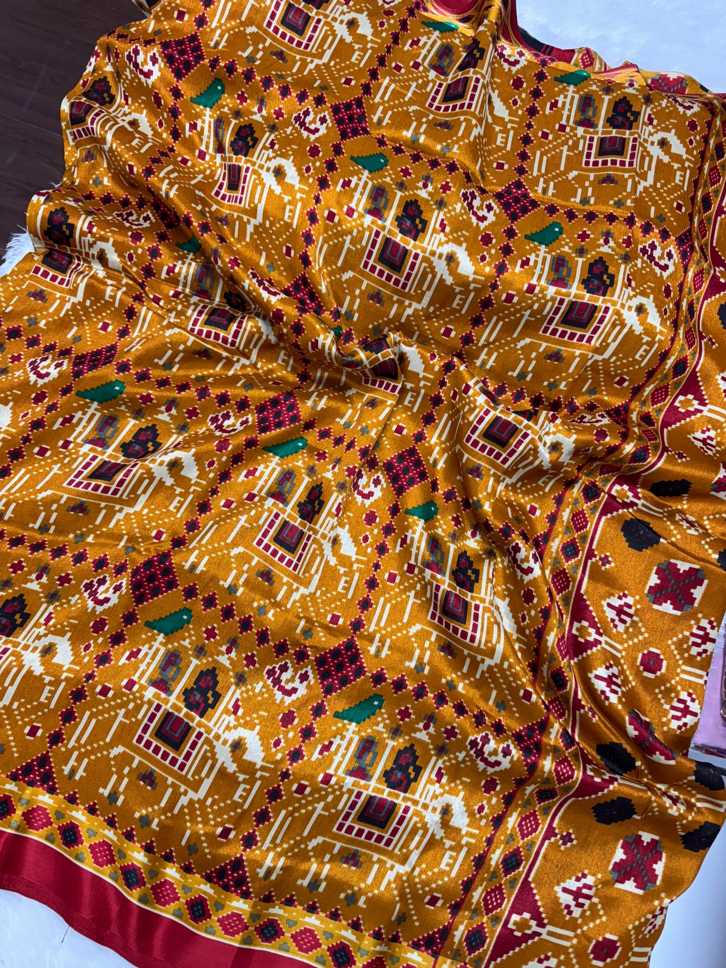 Chinor silk Patola saree-SR1138B