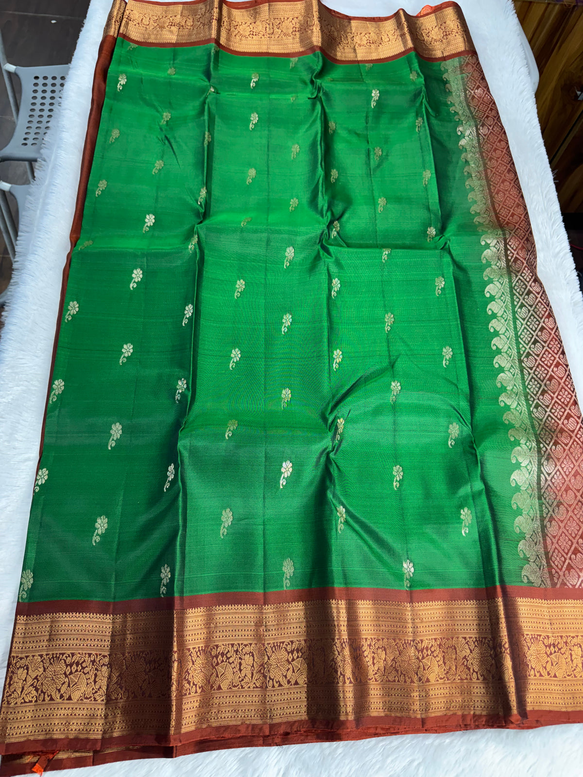 Handloom Kanchipattu saree-SRKP11