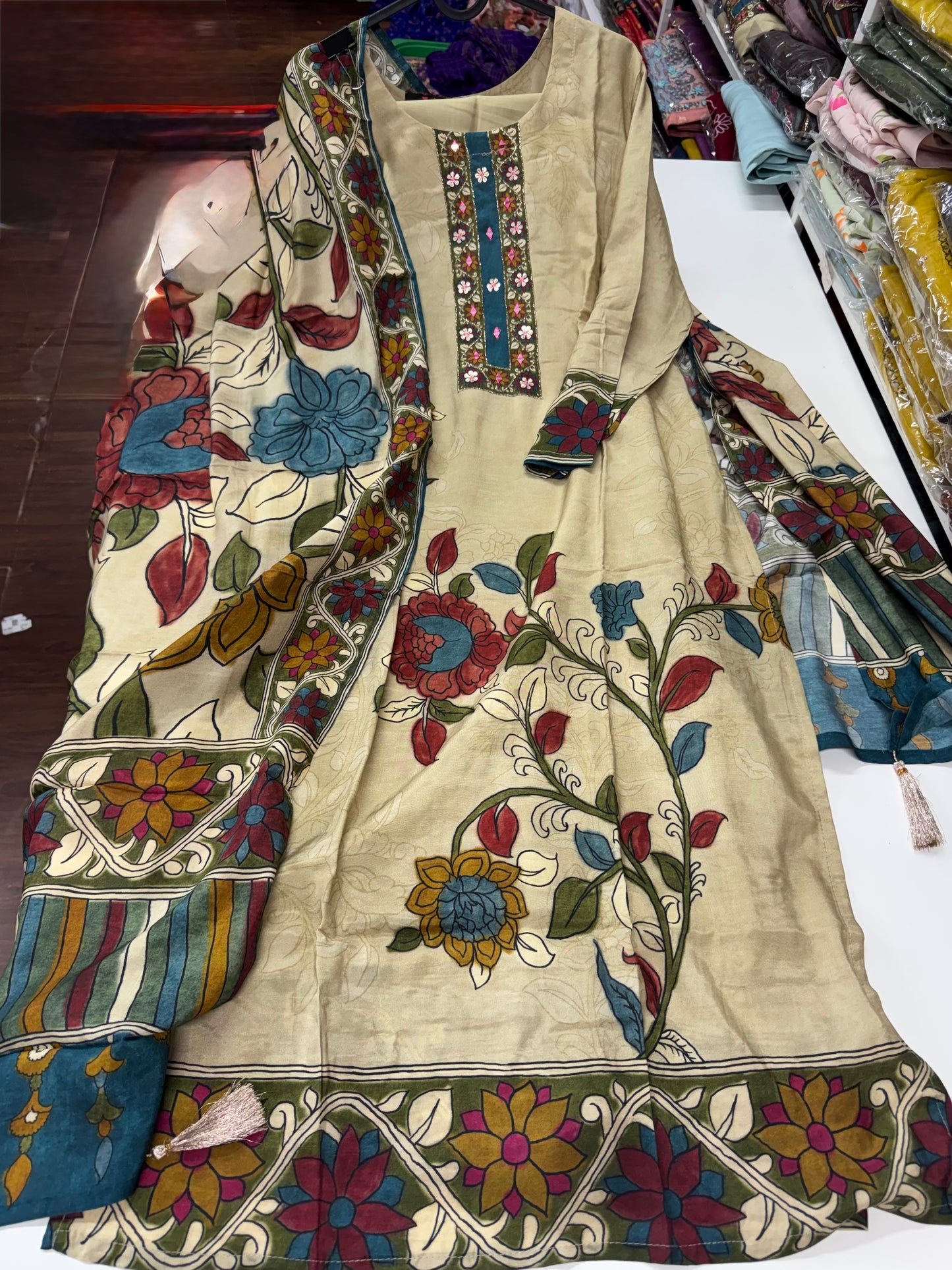Kalamkari suit-SRS058A