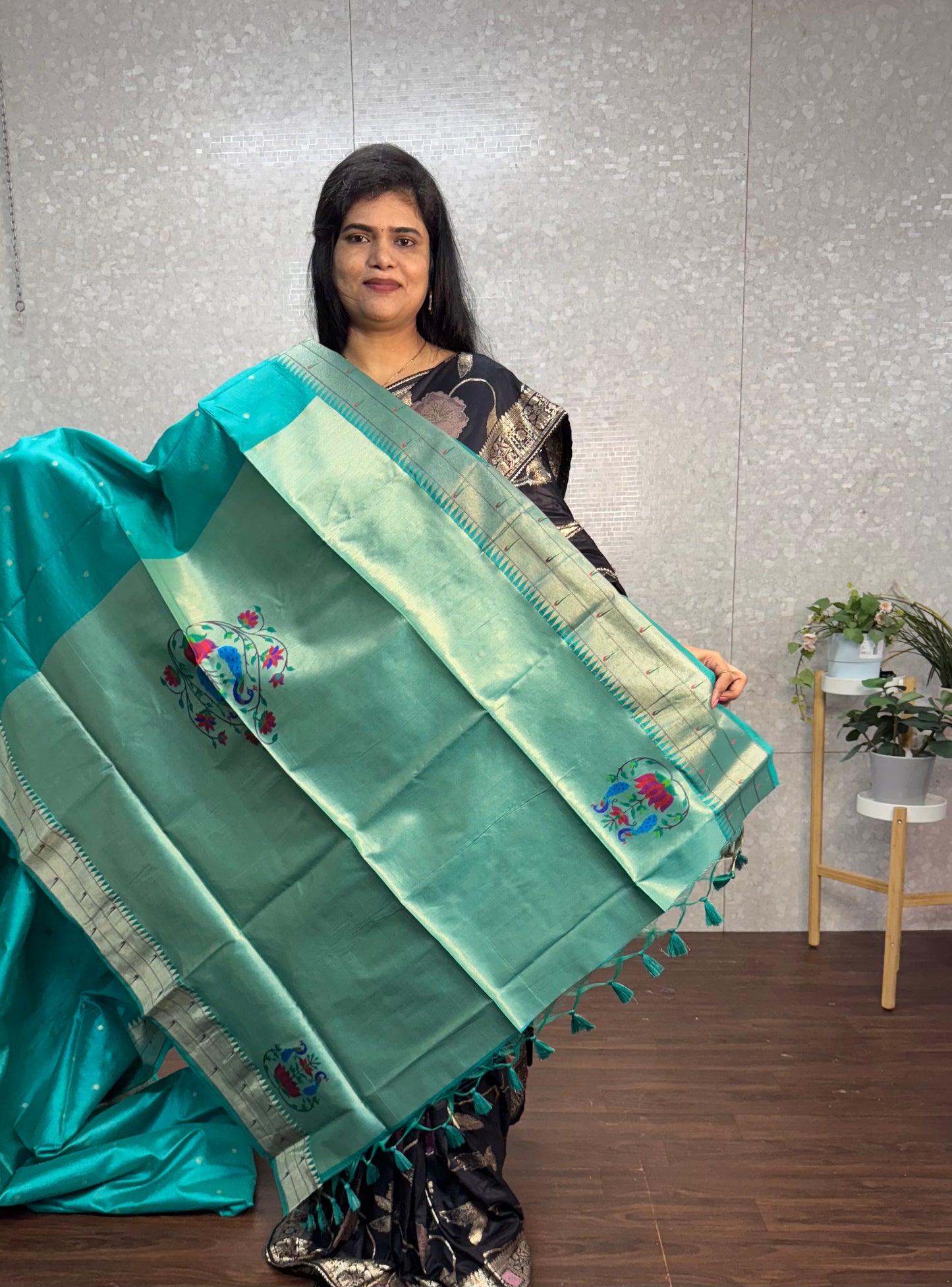 Tassar muniya Paithani-SR1096D